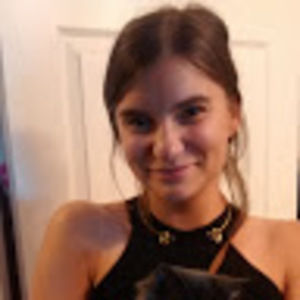 Meet your Posher, Selina